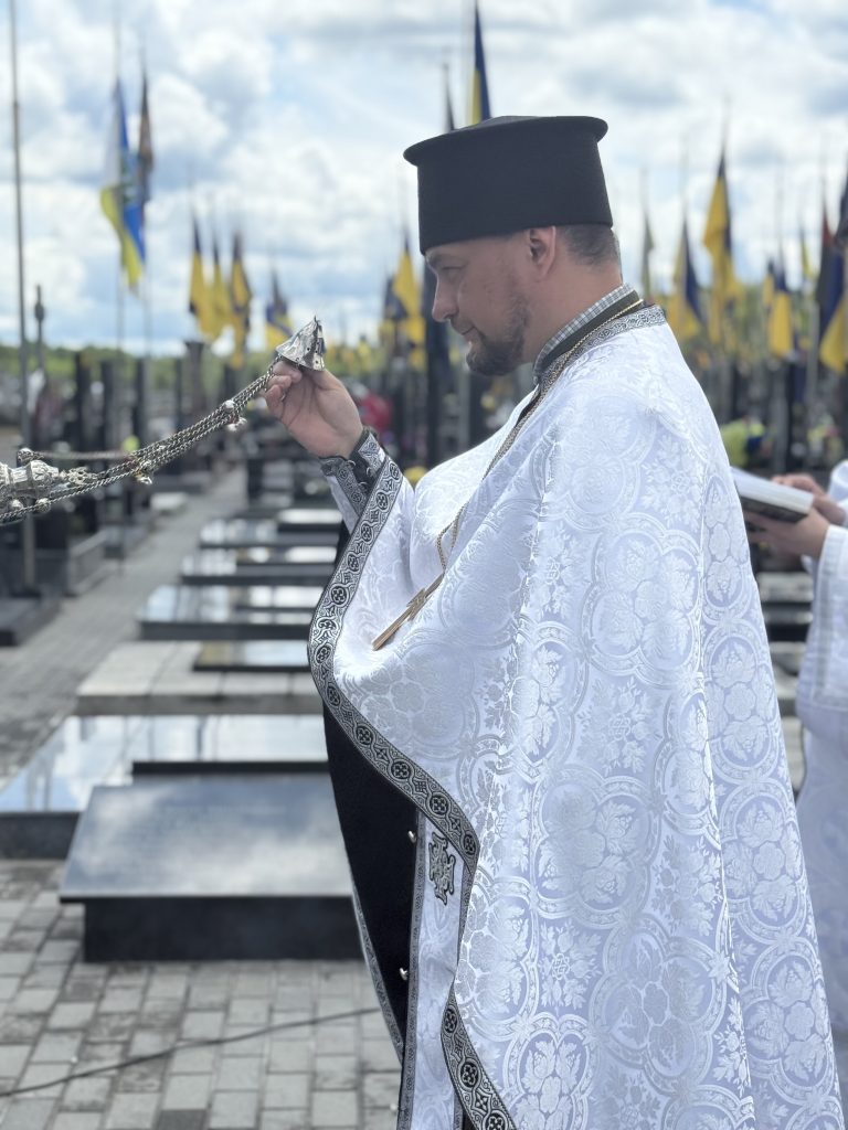 Дякуєм Вам ! Ваша памʼять вічна.#10