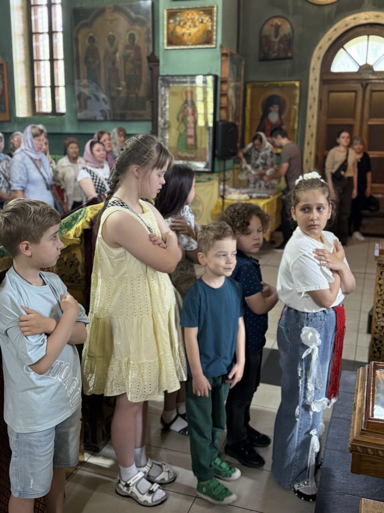 Неділя Всіх Святих землі Української.