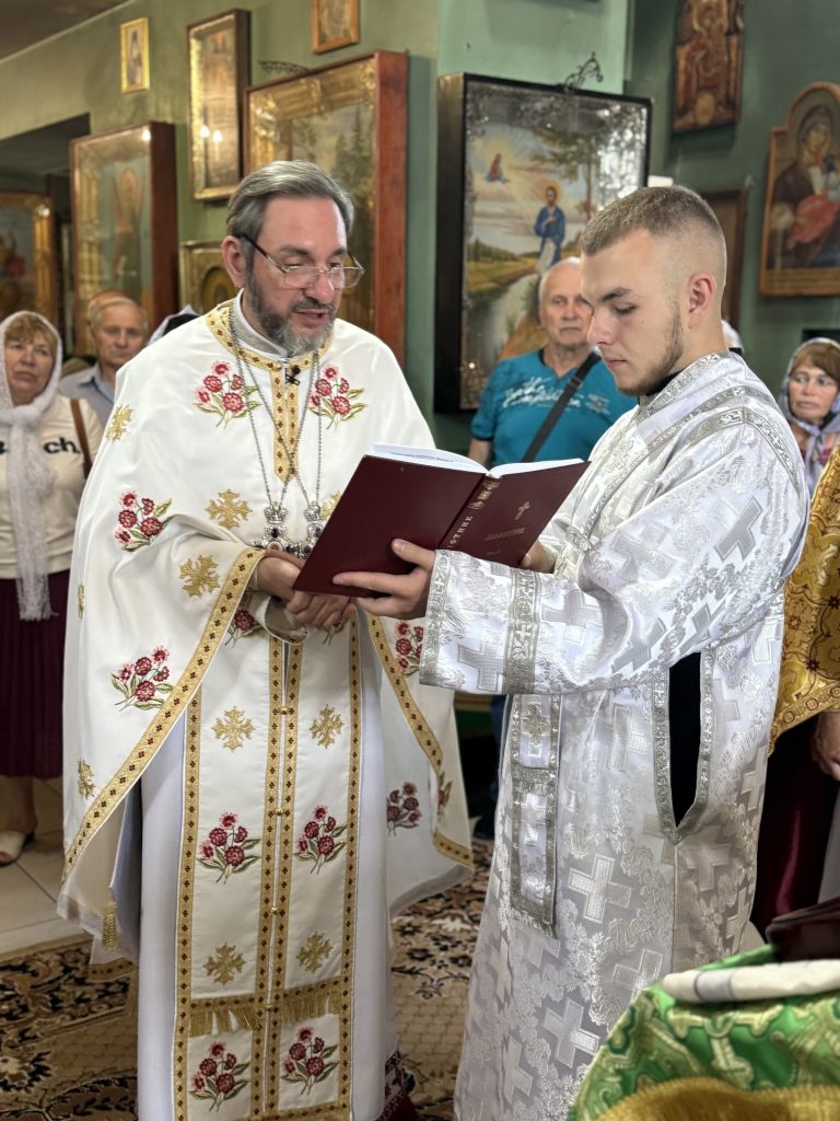 Літургія до дня вшанування Святих Апостолів Петра та Павла.