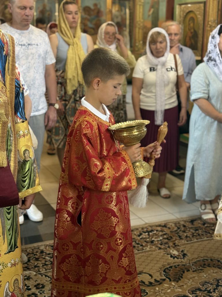 Літургія до дня вшанування Святих Апостолів Петра та Павла.