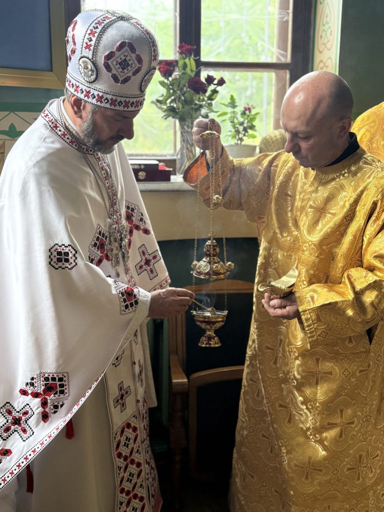 Перша Божественна  Літургія в Свято- Троїцькому Соборі.