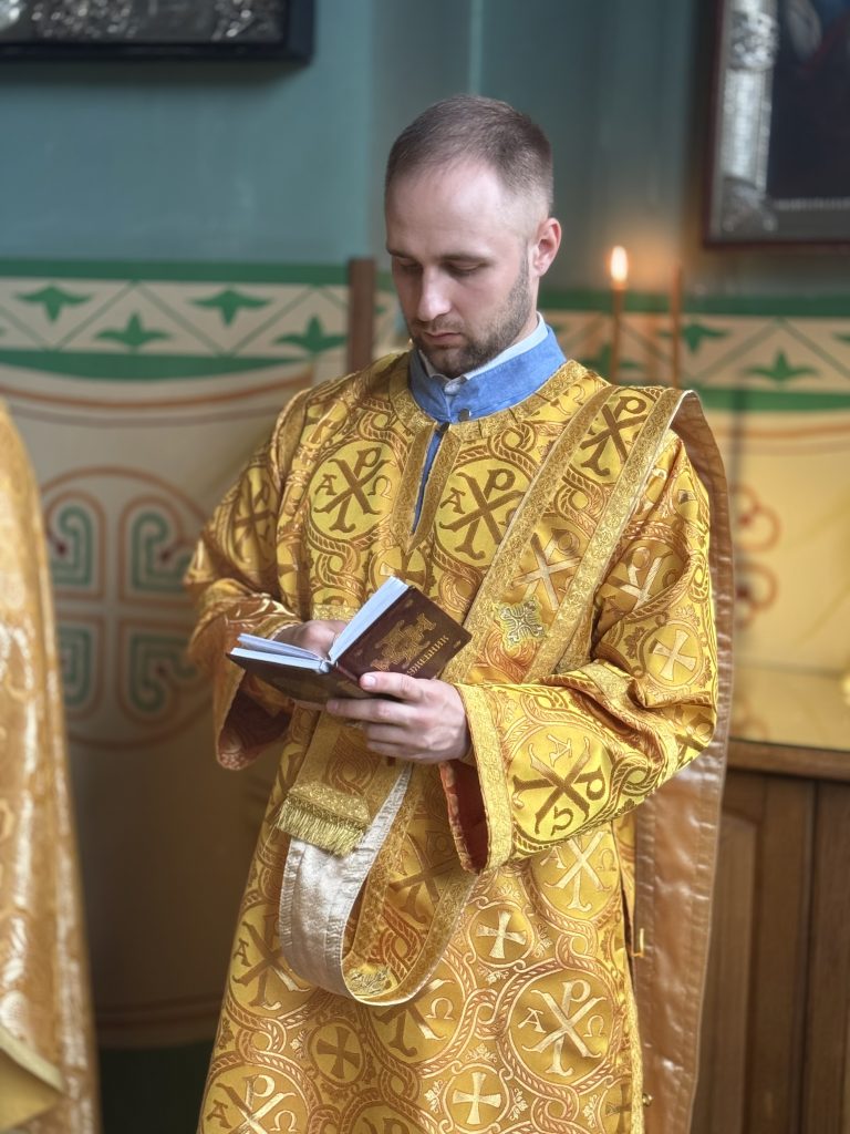 Перша Божественна  Літургія в Свято- Троїцькому Соборі.