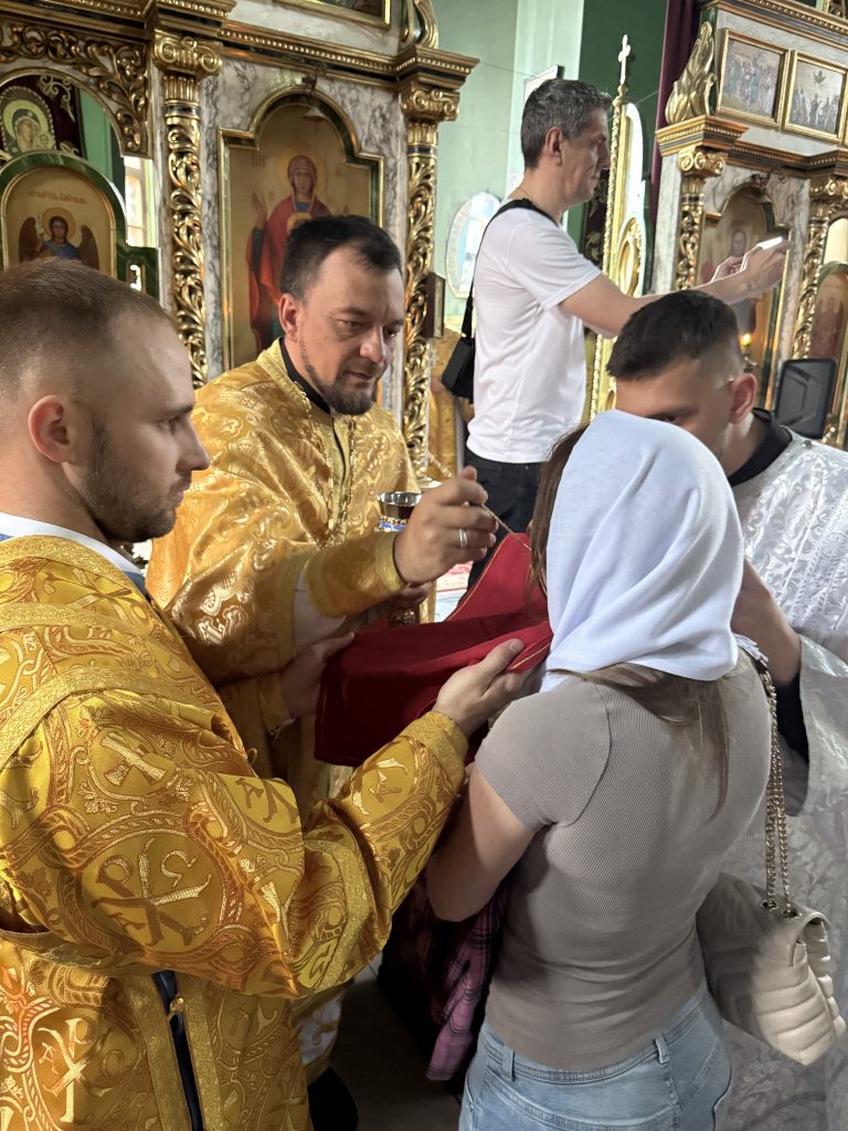 Перша Божественна  Літургія в Свято- Троїцькому Соборі.