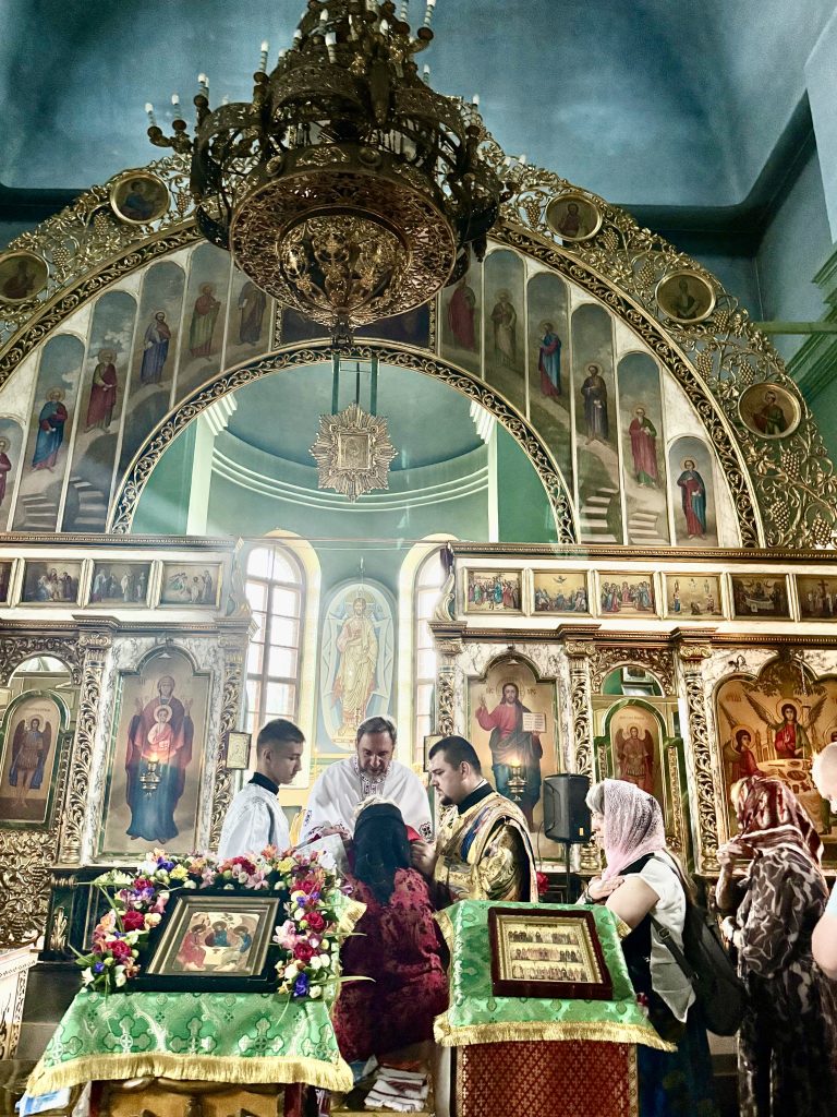 Перша Божественна  Літургія в Свято- Троїцькому Соборі.