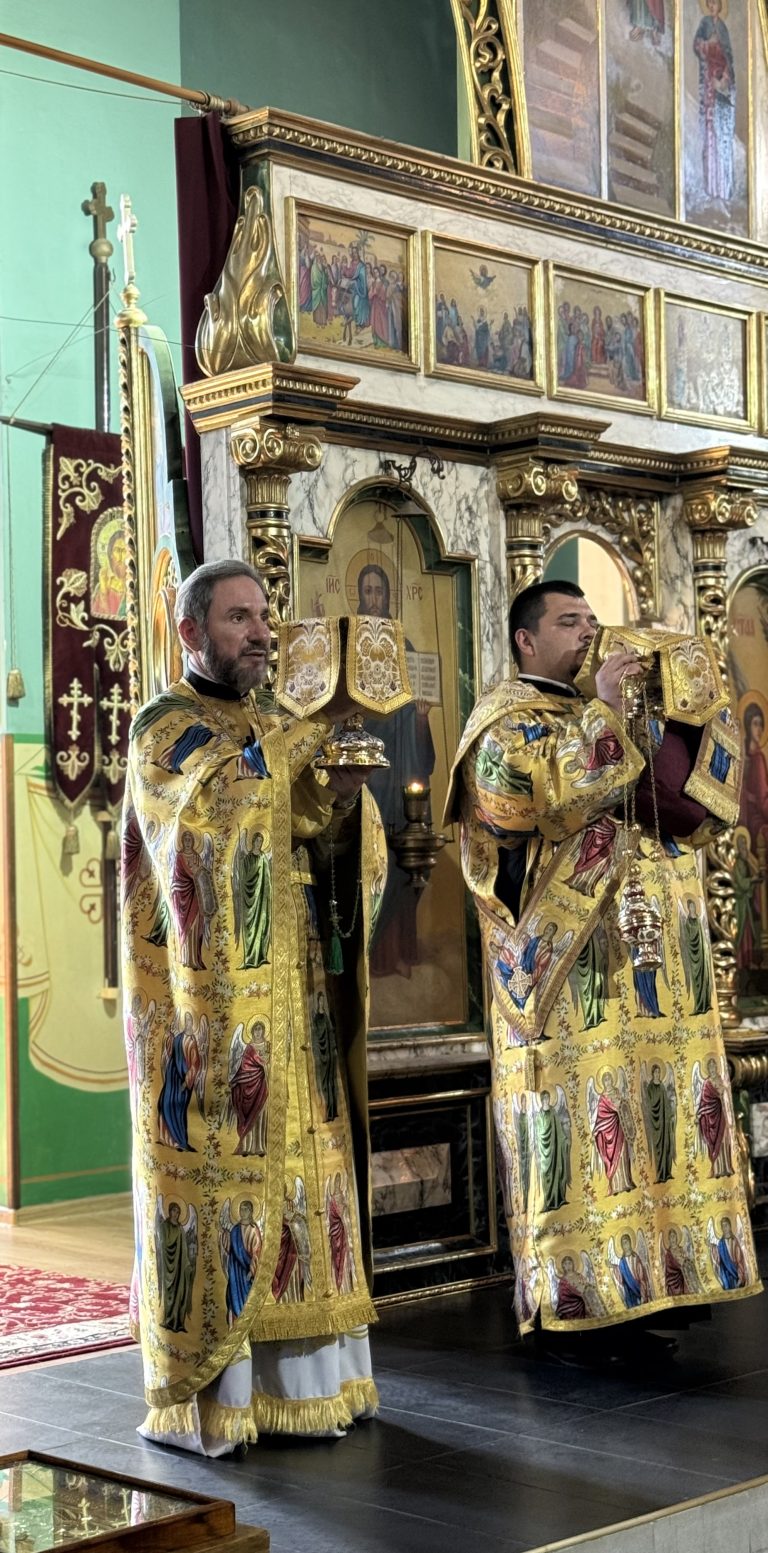 Неділя Всіх Святих землі Української.