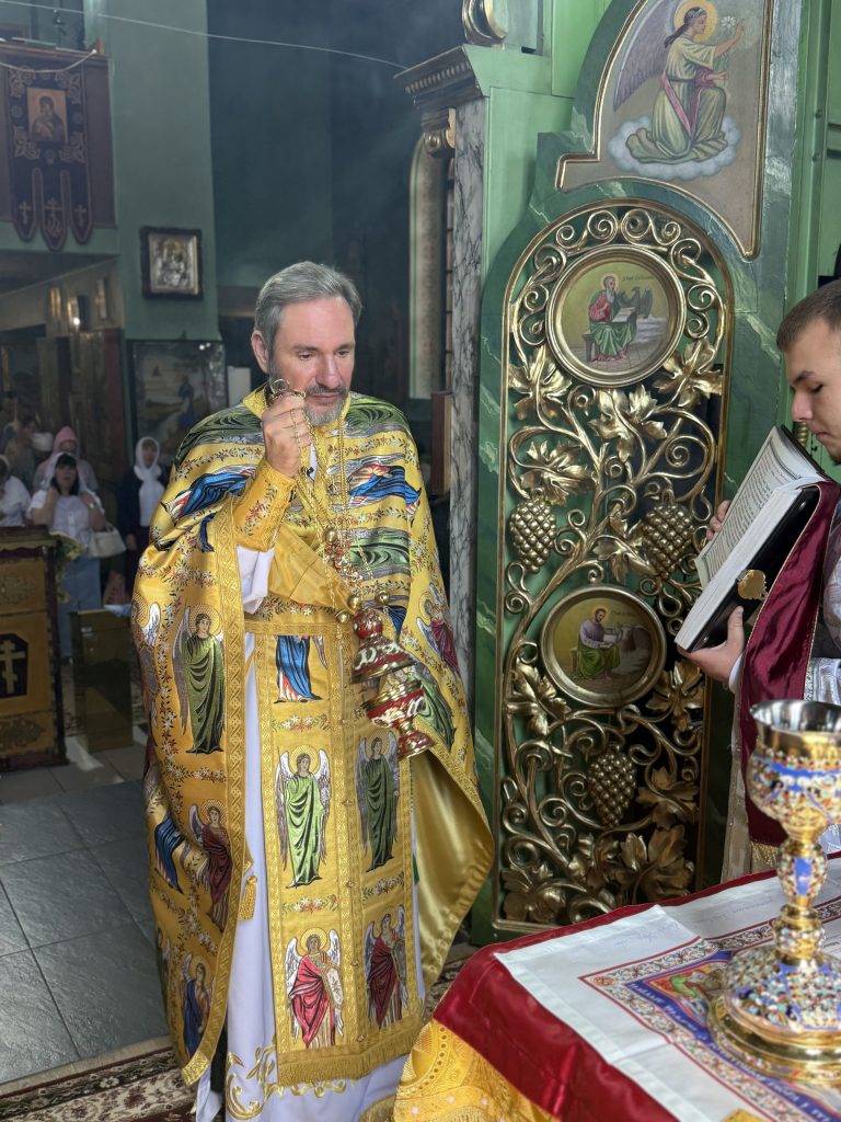 Неділя Всіх Святих землі Української.