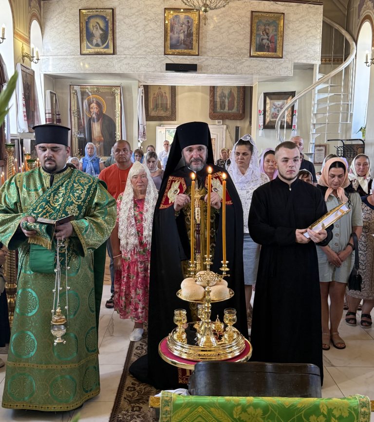 Всенічна храмового свята першого престолу, Преподобного Серафима Саровського.