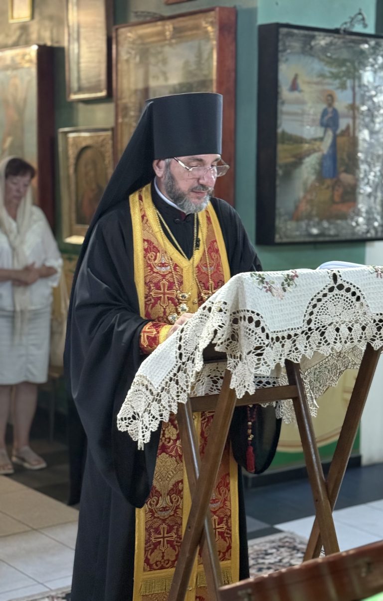 Всенічна винесення   Честного та Животаорчого Хреста Господнього.