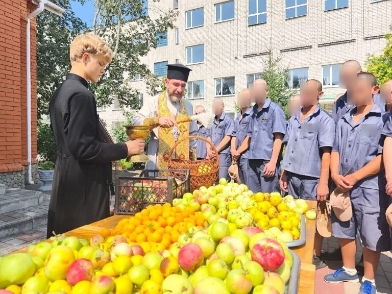 Світло Преображення у виховній дитячій  колонії#4