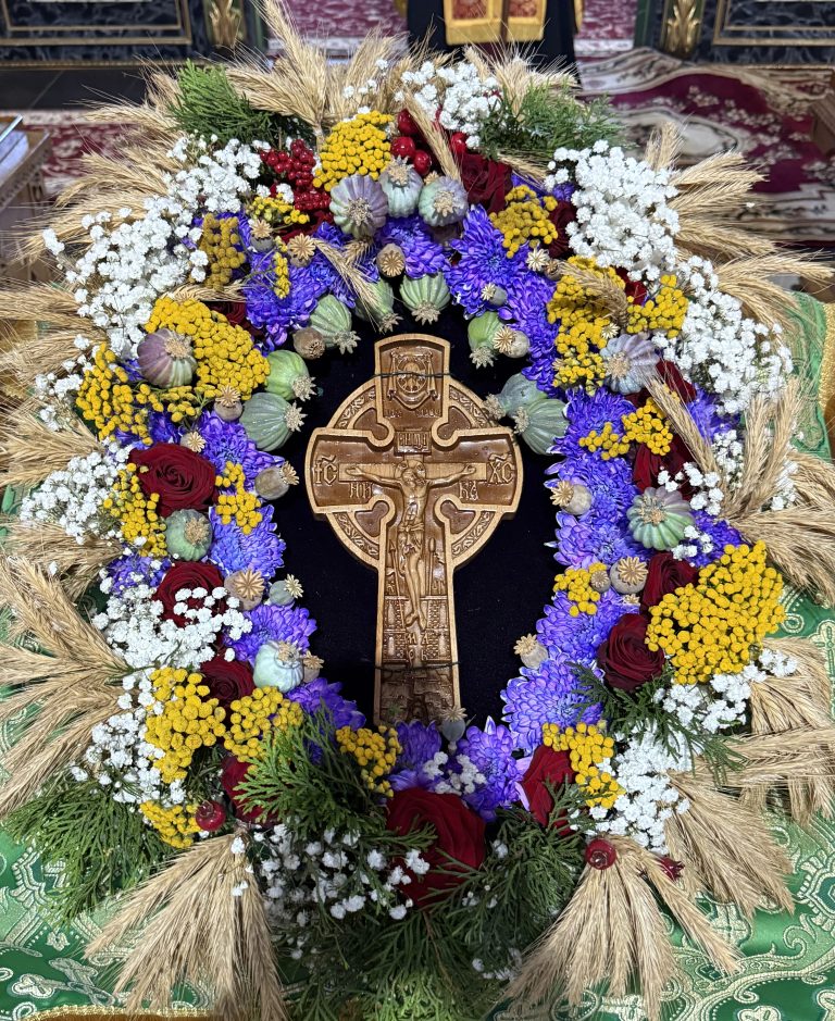 Винесення  Хреста Господнього.