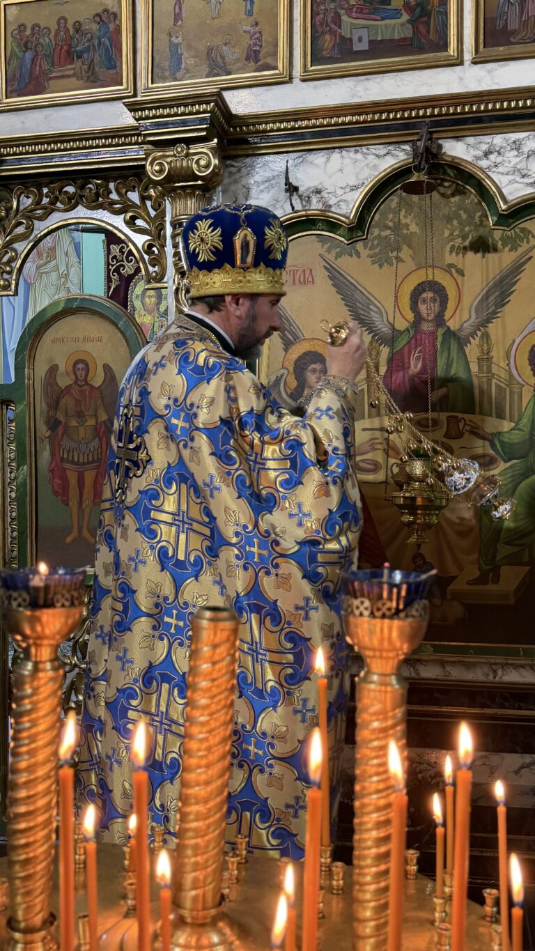 Велика вечірня Покрокова Пресвятої Богородиці.