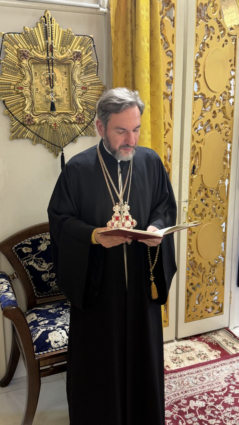 Велика вечірня на передодні ювілею храму Серафима Саровського.